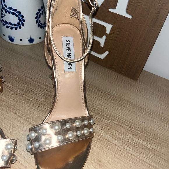 NWT! Steve Madden Madeira Pearl Studded Heels - Picture 8 of 8